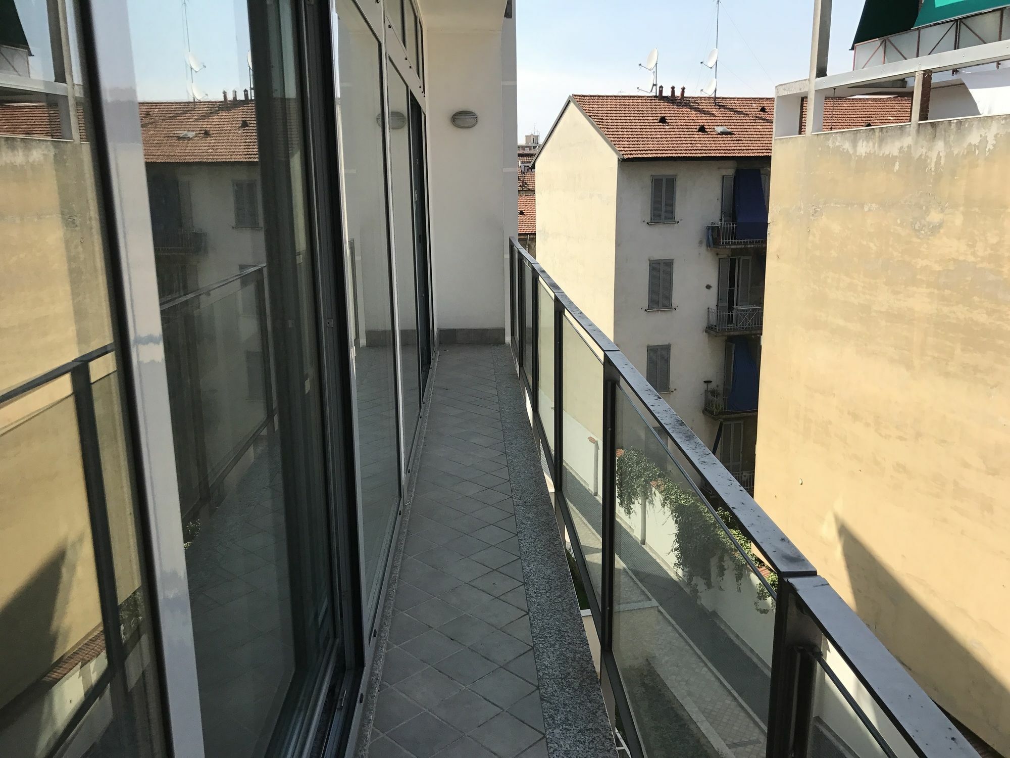 Red Line Apartments Milano Exterior foto